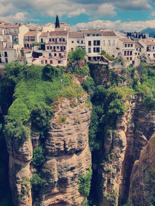 스페인 여행 필수 코스, 론다(Ronda)에서 느끼는 극적인 풍경과 역사​