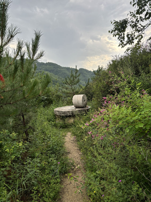 A beautiful temple hidden in the mountains near Baoding