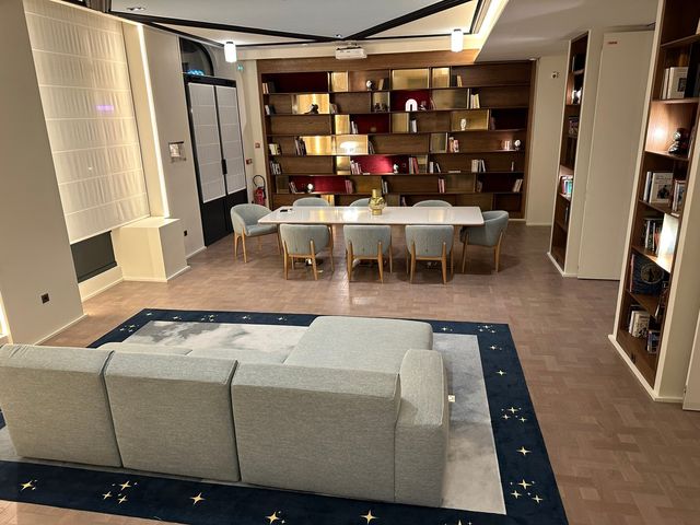 愛思得阿斯特拉歌劇院酒店 - 巴黎奢華體驗   地址：29 Rue De Caumartin, 巴
