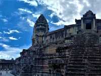 Angkor Wat Bas-relifes: Where Stone Whispers Devotion