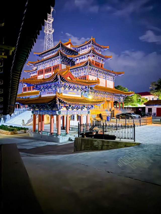 Lanzhou, China: Silk Road Crossroads and Mountain Majesty