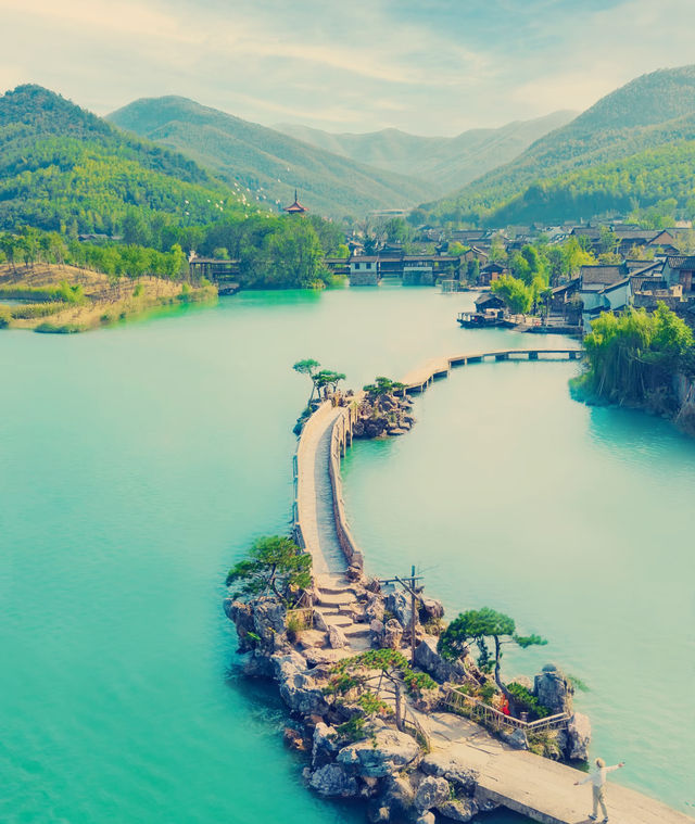 宜興慢遊記｜山水環抱間的詩意棲居，週末來場治癒系旅行  這片被太湖懷抱的小城真的戳中我的審美！竹海、