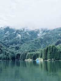 秋日泛舟雅女湖