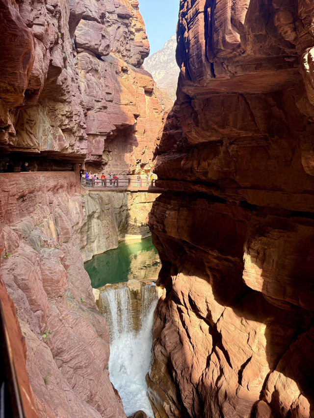 闖入億萬年前形成的峽谷