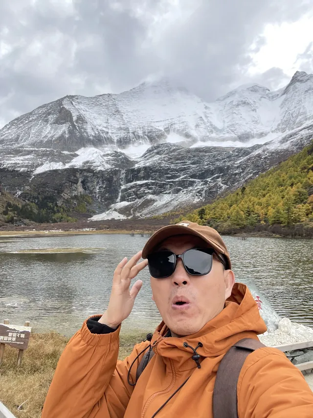 稻城亞丁的秋天，是上帝打翻的調色盤！