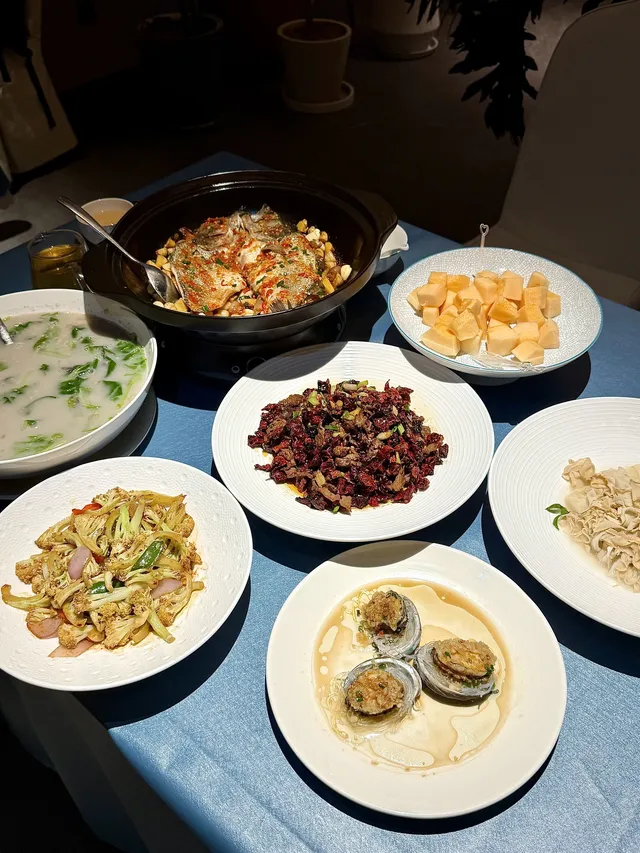 昆明宴請的王！！（逢人必推版！環境巨好！！