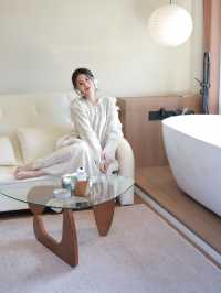 因為一扇窗，來到一座城