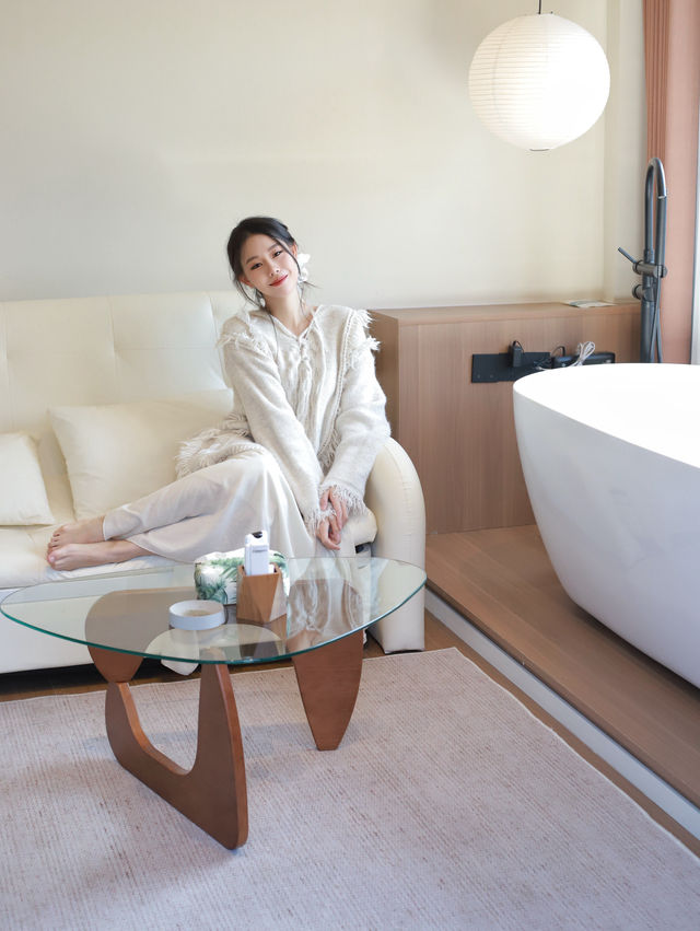 因為一扇窗，來到一座城