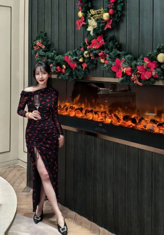 Who was so clever to invent having a Christmas party next to Capital Airport?