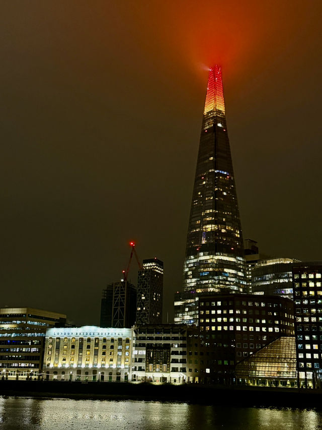 Christmas in London: Lights, Markets, and Timeless Streets ✨🎄