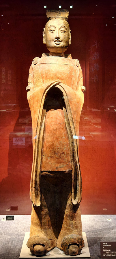Quickly Understand the Art of Carved Stone Portraits | Trip.com