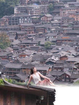 สามารถเดินทางไปยังสถานที่อันงดงามในหมู่บ้านเฉียนหูเมี่ยวได้ภายในเวลาเพียงหนึ่งชั่วโมงหรือไม่?