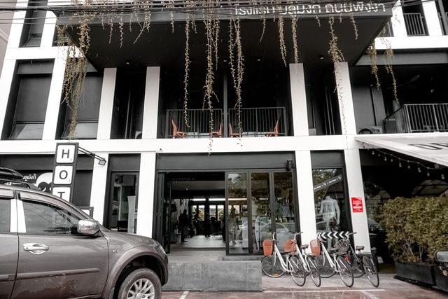 Blu Monkey Hub & Hotel Phuket