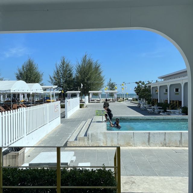 The Toy Beach Resort 2