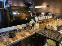 東京・渋谷。キャットストリートのカフェ『 ザ・ロースタリー （THE ROASTERY BY NOZY COFFEE）』
