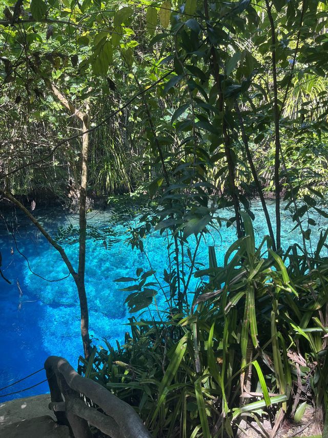 truly enchanting blue river!