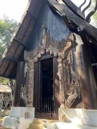 เที่ยวพิพิธภัณฑ์บ้านดำ ศิลปินแห่งชาติ