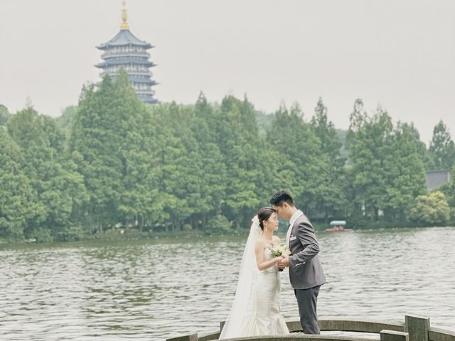 Xi Hu Lake - กลางสายฝน 