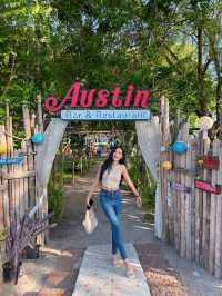 Austin bar & restaurant 