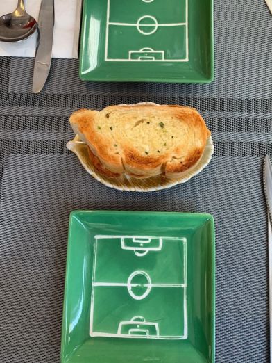 旺角足球主題的高質餐廳! ⚽️  球迷必去打卡！