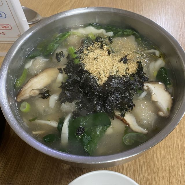 감자옹심이가 유명한 강원도 맛집, “감자바우” 🥔