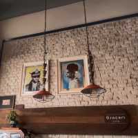 GROCER'S CAFÈ: ร้านกาแฟสุดคลาสสิกย่านปราณบุรี