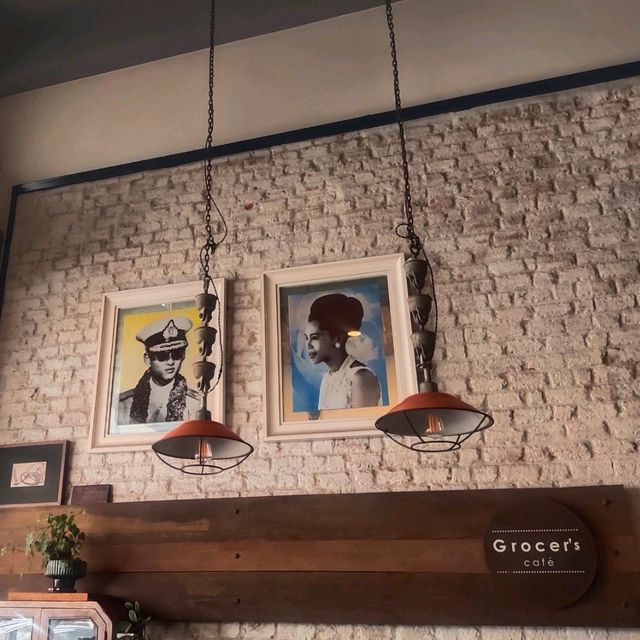 GROCER'S CAFÈ: ร้านกาแฟสุดคลาสสิกย่านปราณบุรี