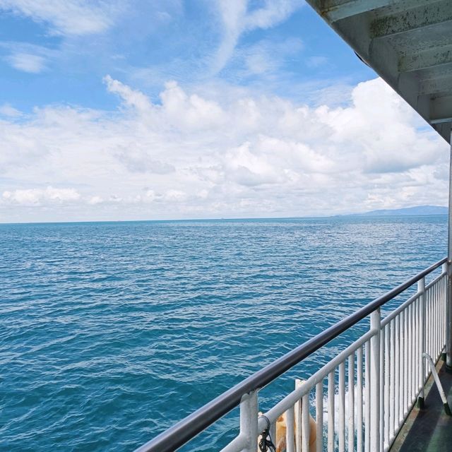 เรือข้ามฟาก ไปยังเกาะสมุย