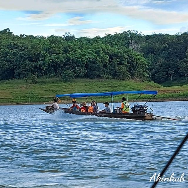One Day Trip ล่องเรือชมวัดเก่า สังขละบุรี