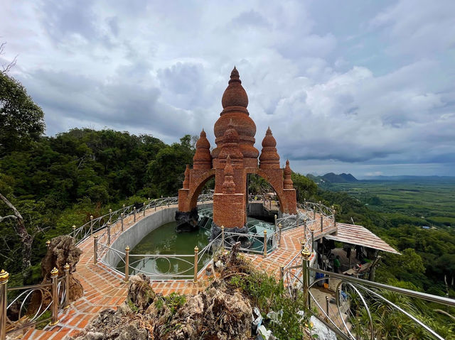 อุทยานธรรมเขานาในหลวง