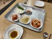맑은 국물이 아침에 부듬없이 먹기 좋은 은지네해장국