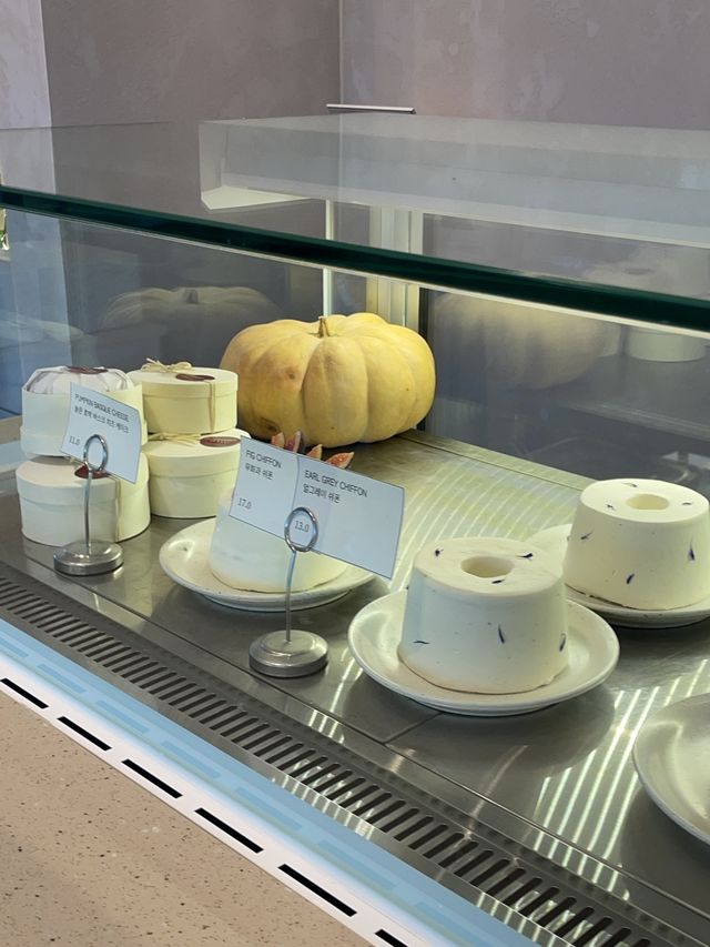가을을 물씬 느낄 수 있는 부산기장카페 마가진