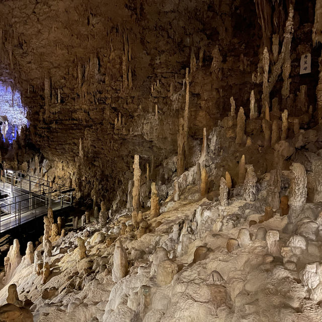  Ishigaki Island Limestone Cave in Okinawa 