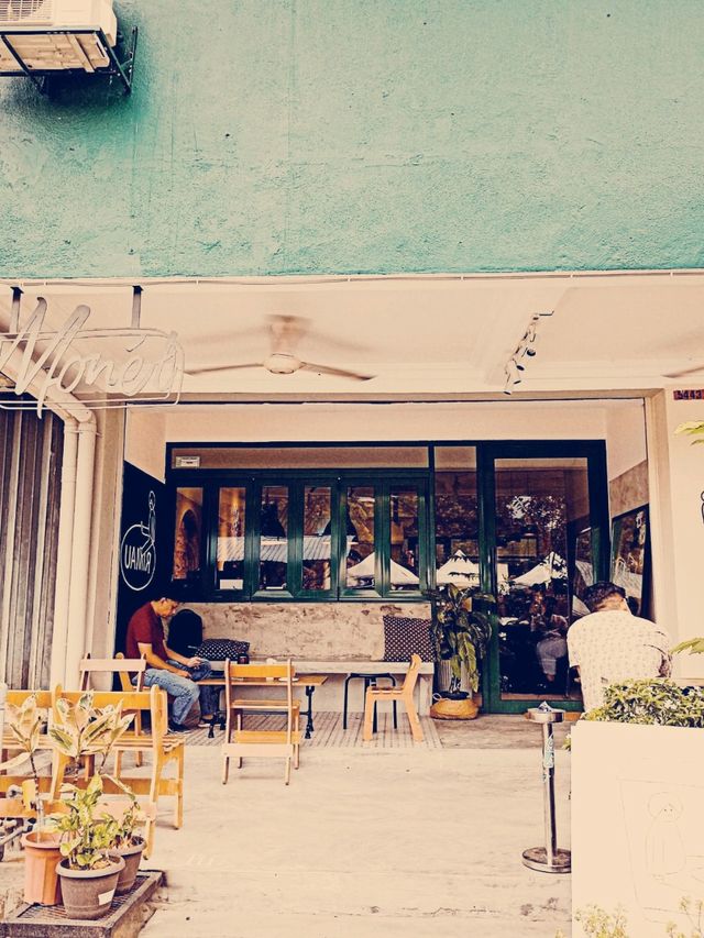 Monet Cafe