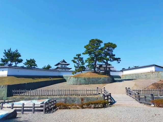 Matsumaejō Castle Ruins