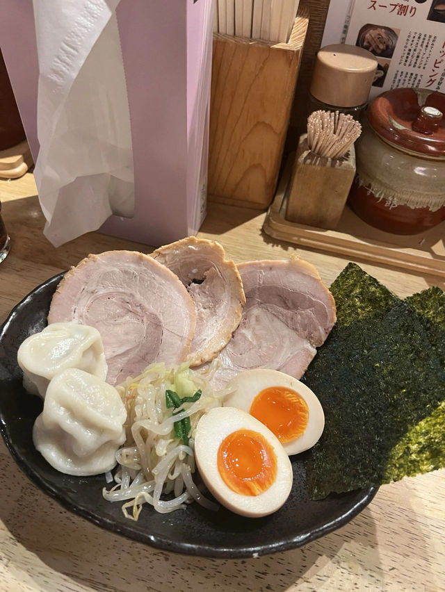 도쿄 현지인도 줄서서 먹는 츠케멘 맛집🍜
