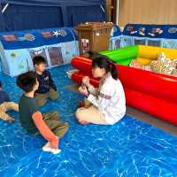 【 從小教導孩子用正確態度去守護海洋生物 】