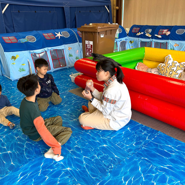 【 從小教導孩子用正確態度去守護海洋生物 】