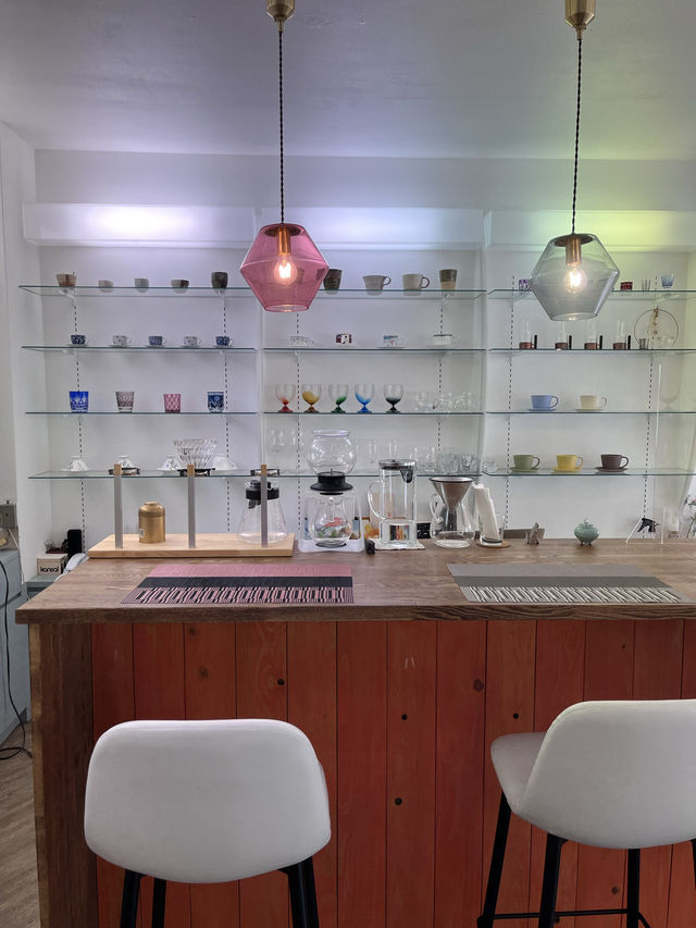 【福岡カフェ】お洒落さとレトロがまじり合う薬局をリノベーションしたお店🌸