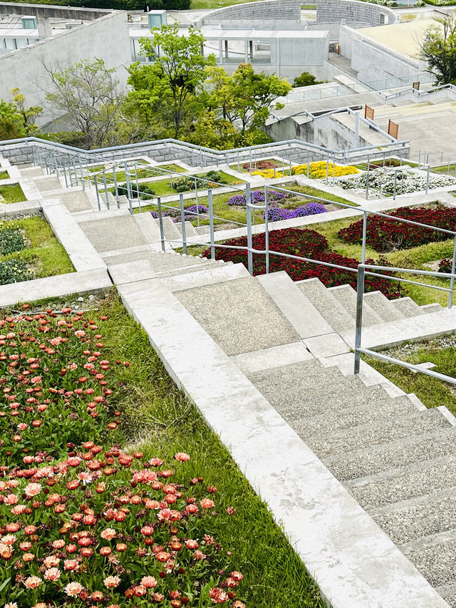 【淡路島観光】海を見渡せる100個の花壇の花々に癒される🌸🌼