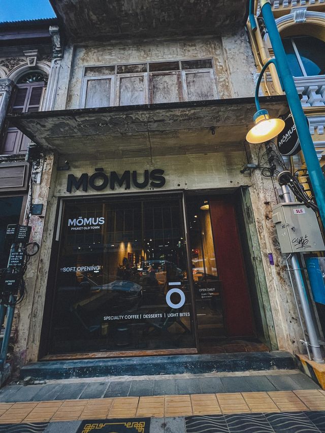 MŌMUS COFFEE PHUKET 