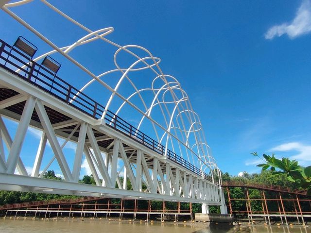 สะพานเจดีย์กลางน้ำ