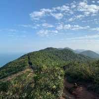 Conquering Fears on Dragon's Back: A Solo Hike to Remember