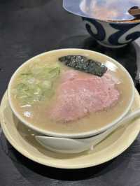 【福岡ラーメン】行列の耐えない中洲川端商店街にある人気ラーメン店