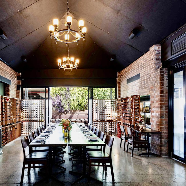 Moda Steaks. Tapas. Seasons
