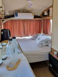 AM LOVING THIS CARAVAN STAY !