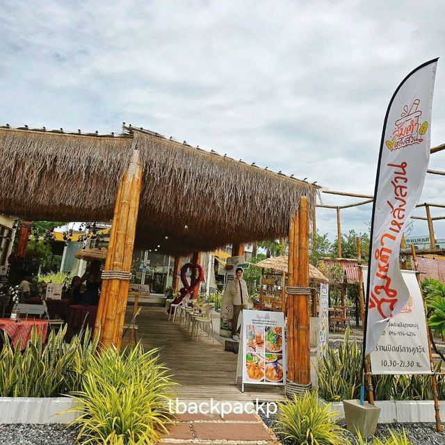 ส้มตำหลังสวน บางปู ร้านสำหรับครอบครัว ตามมาเลย