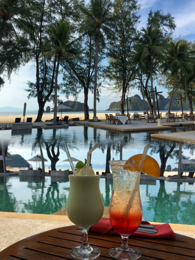 Chasing Sunsets and Sandbars: A Perfect Day at Tanjung Rhu Beach