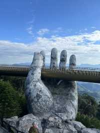 จุดเช็คอินสุดฮิต Golden Bridge 🌉✨