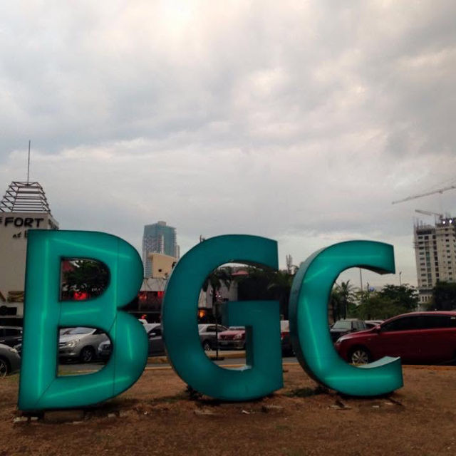 "Exploring The Fort at BGC: Metro Manila’s Modern Urban Hub"